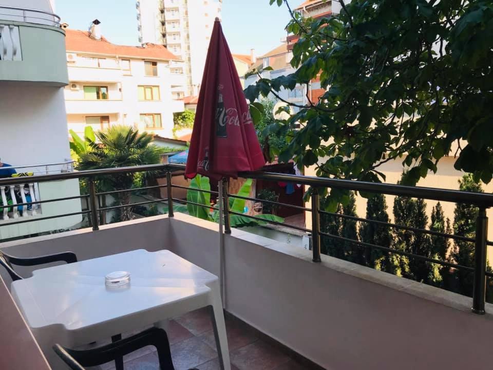 Джорджия Hotell Kiten  Eksteriør bilde