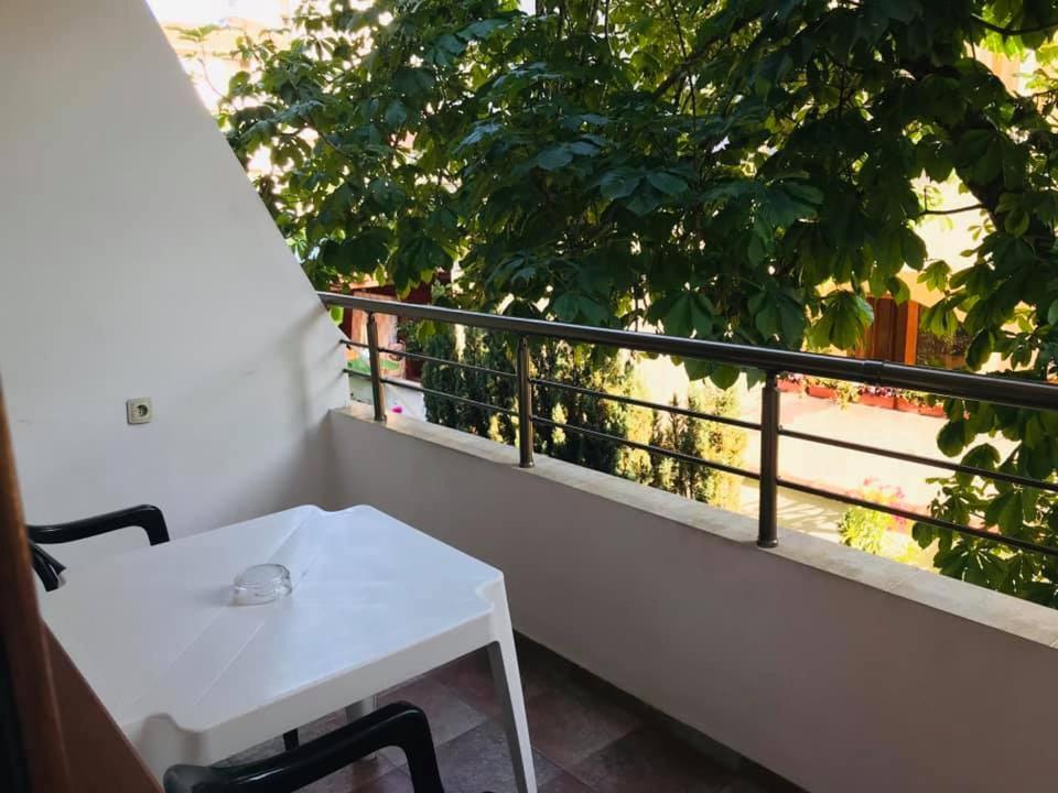 Джорджия Hotell Kiten  Eksteriør bilde