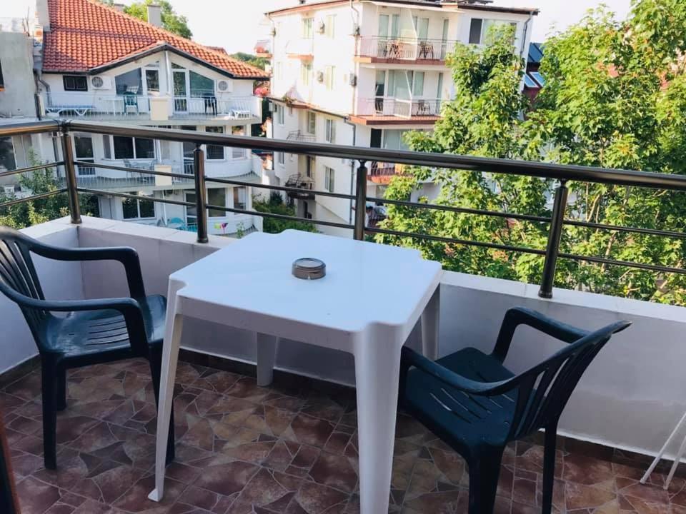 Джорджия Hotell Kiten  Eksteriør bilde